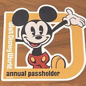 Disney World Annual Pass holder magnet 2021.